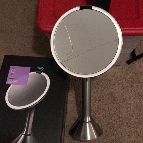 Simple Human LED light mirror - Picture 3 of 3